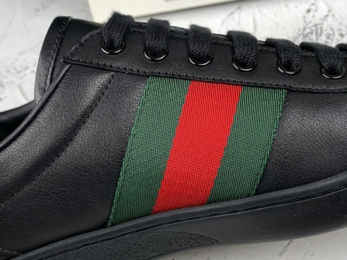 g*u*i ace embroidered low-top sneaker e2271