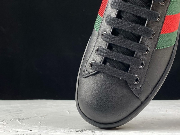 g*u*i ace embroidered low-top sneaker e2271