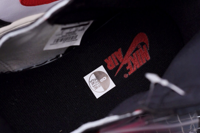 jordan 1 retro high black gym red 555088-061