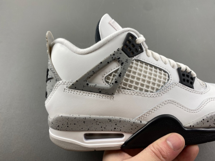 Air Jordan 4 "White Cement" 2025 FV5029-100