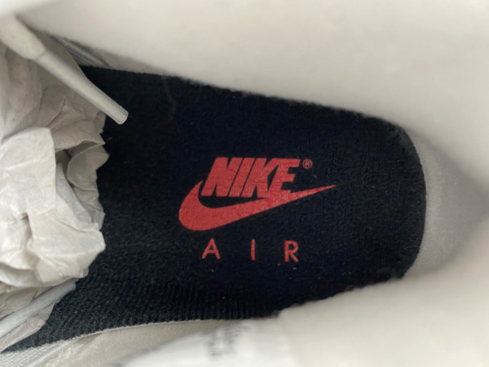 Air Jordan 4 "White Cement" 2025 FV5029-100