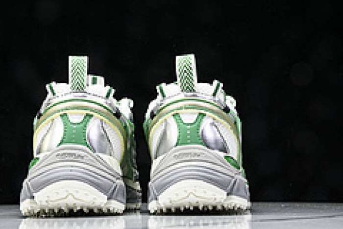 Off-White c/o Virgil Abloh