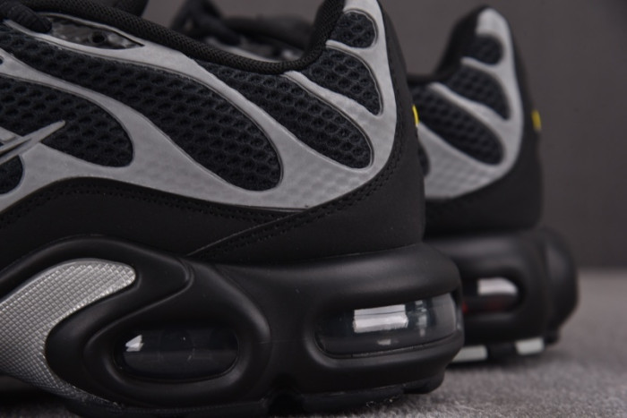 Nike Air Max Plus Black Reflective HQ3029-001
