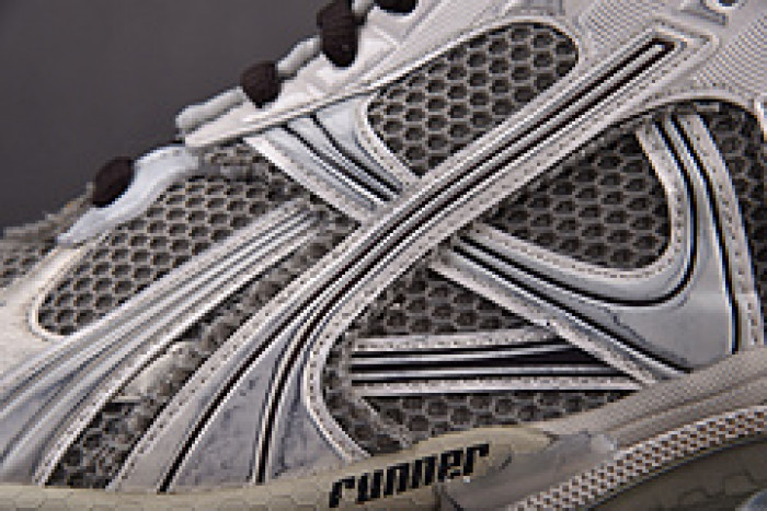 Ba*len*cia*ga Runner 772774 W3RMU 2000