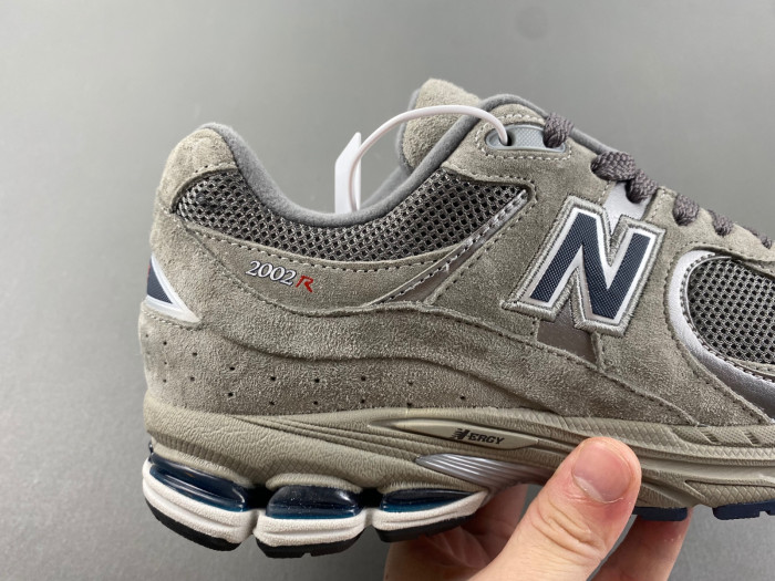 New Balance ML2002RA