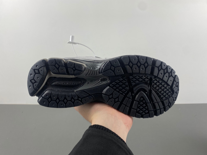 New Balance M2002RC1