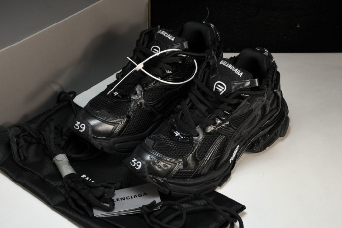 Ba*len*cia*ga Runner 772767 W3RMU9034