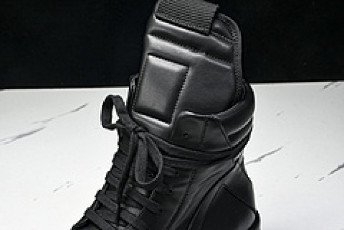 RICK OWENS SNEAKER