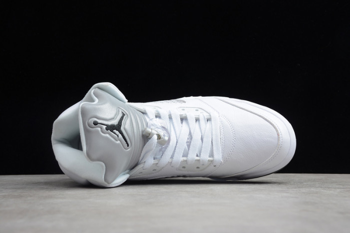 JORDAN 5 RETRO METALLIC WHITE (2015) 136027-130