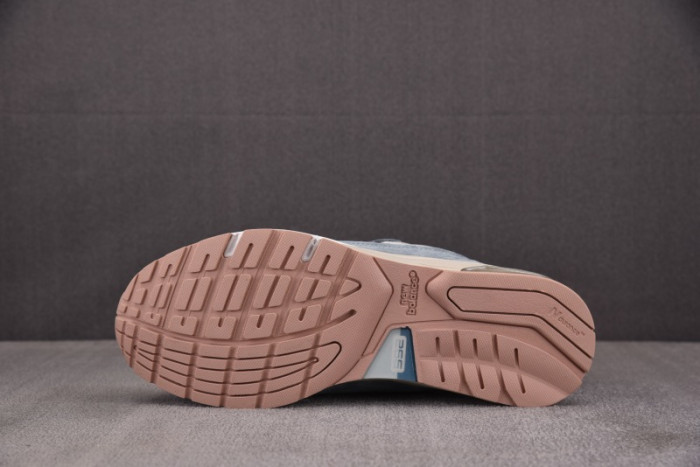 New Balance 992 MiUSA Kith Osaka Pack Men