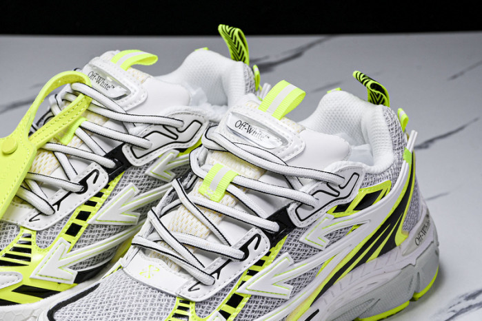 Off-White c/o Virgil Abloh