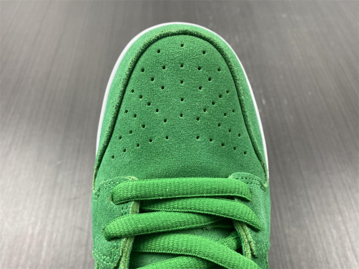 nike sb dunk low pro st. patrick
