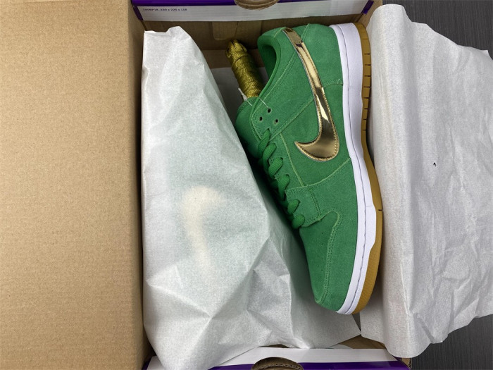 nike sb dunk low pro st. patrick